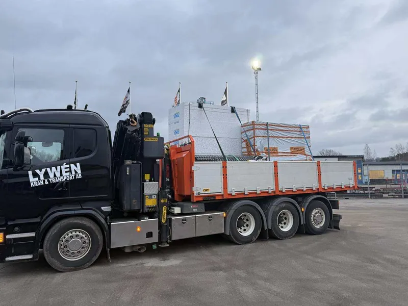 Samarbete mellan Lywén Kran & Transport och Allert Järn och Bygg Rental i Kisa